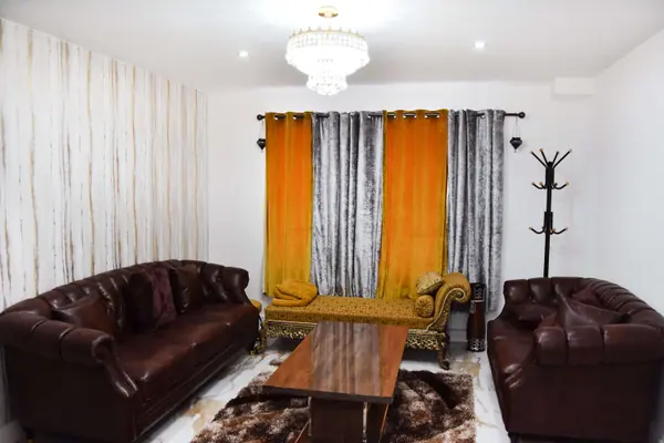 Bramley Crescent, Gants Hill image 1